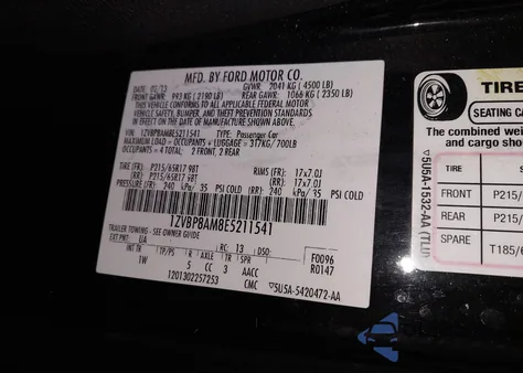 2014 Ford Mustang V6 z USA, uszkodzony, nr VIN 1ZVBP8AM8E5211541